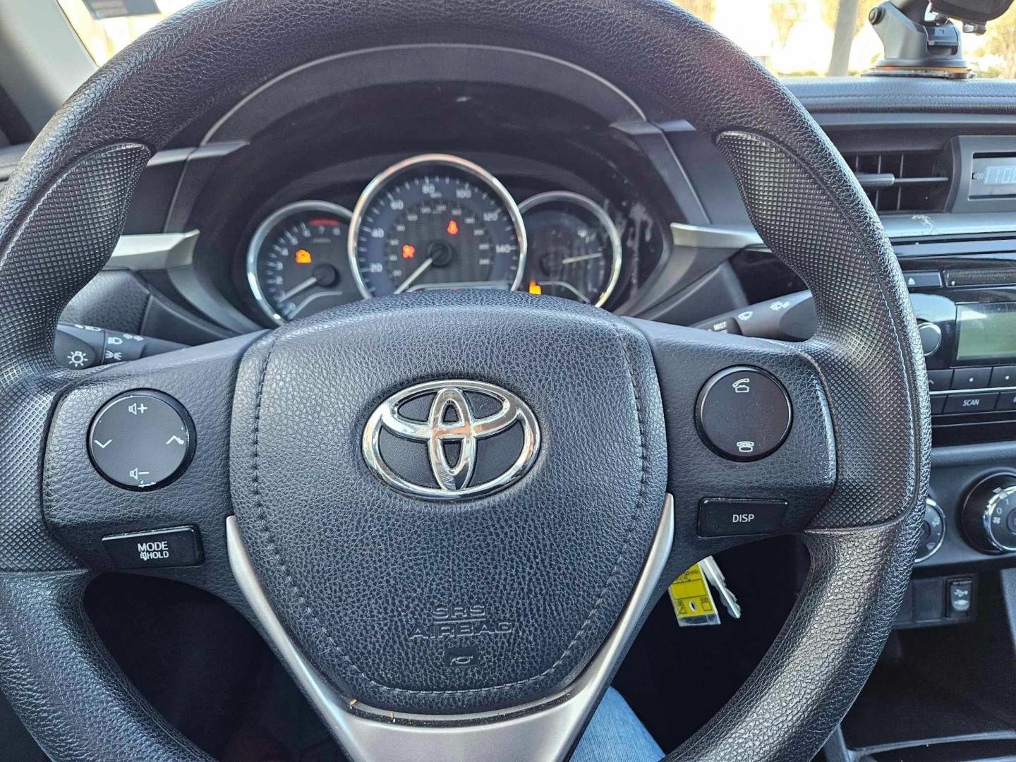 2014 white Toyota Corolla (5YFBURHE7EP) , located at 5005 Telephone Rd., Houston, TX, 77087, (713) 641-0980, 29.690666, -95.298683 - Photo#5